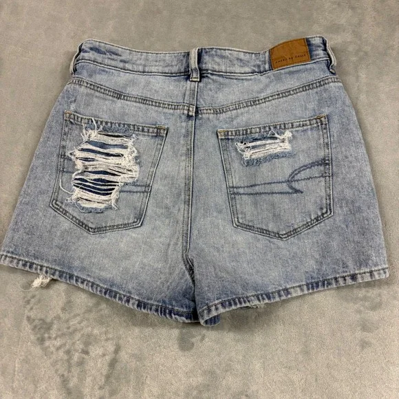 American Eagle Women Size 6 W29 Distress Denim Shorts Light Wash Comfort Stretch - Picture 4 of 6